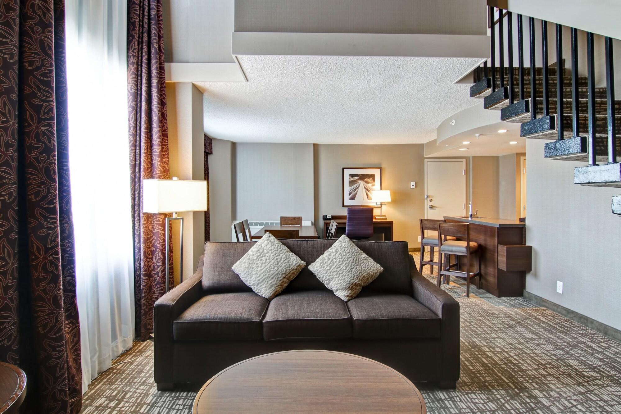 Doubletree By Hilton West Edmonton Hotel Ngoại thất bức ảnh