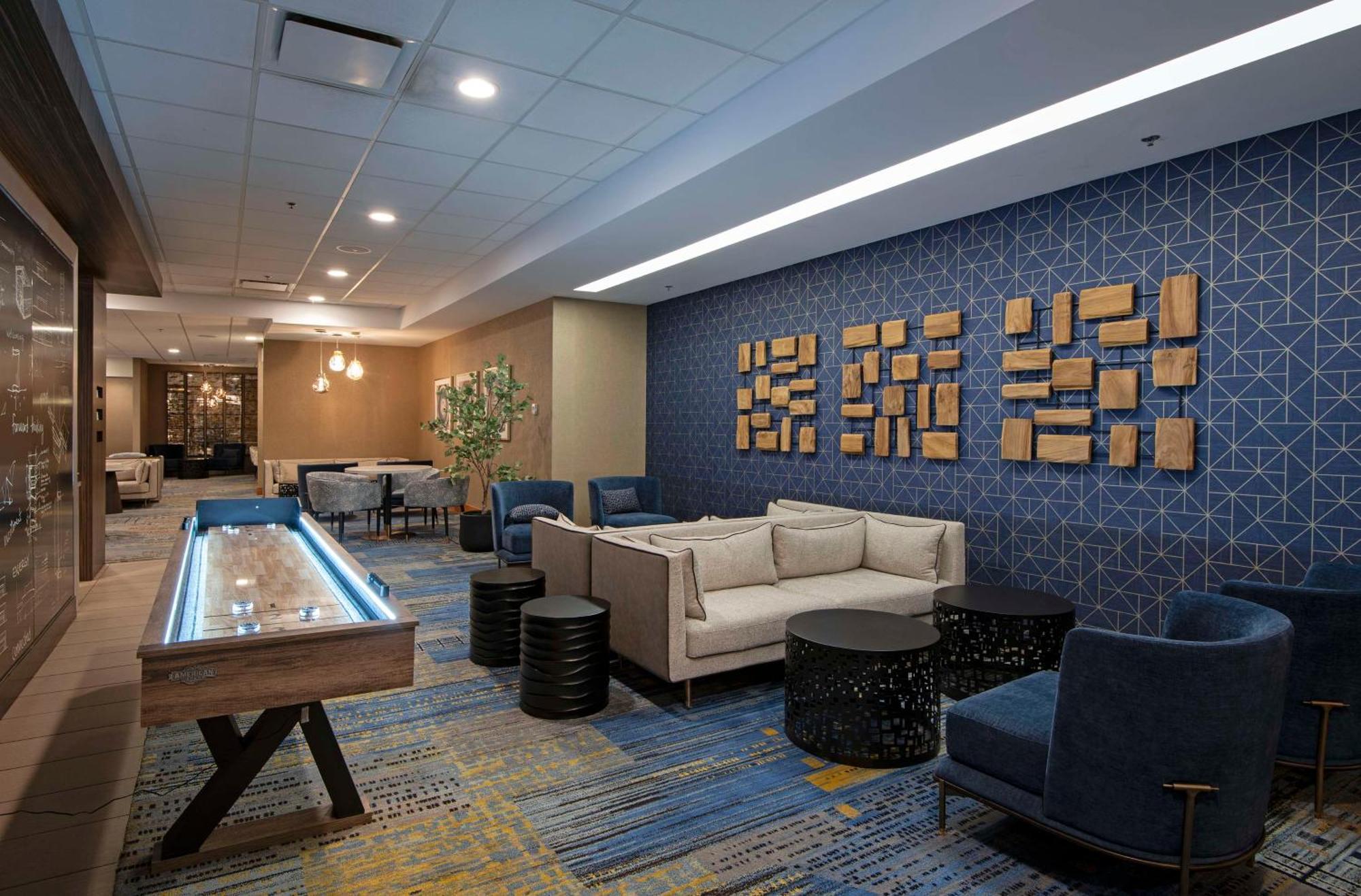 Doubletree By Hilton West Edmonton Hotel Ngoại thất bức ảnh
