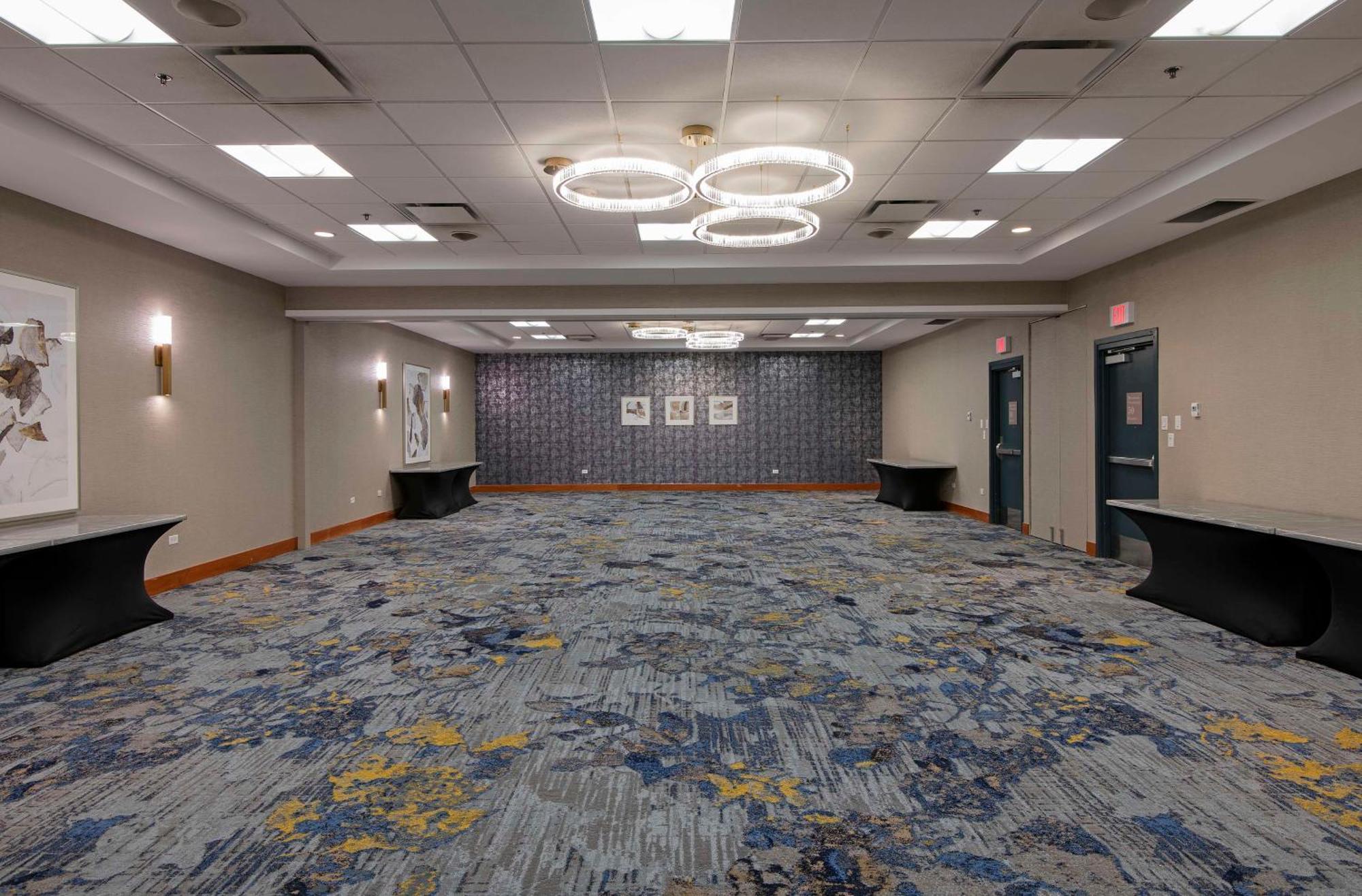 Doubletree By Hilton West Edmonton Hotel Ngoại thất bức ảnh