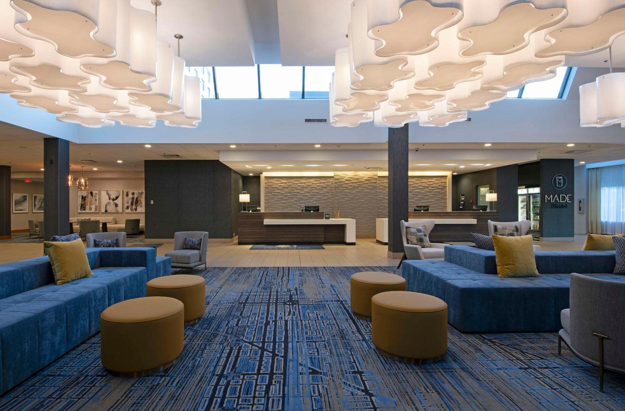 Doubletree By Hilton West Edmonton Hotel Ngoại thất bức ảnh