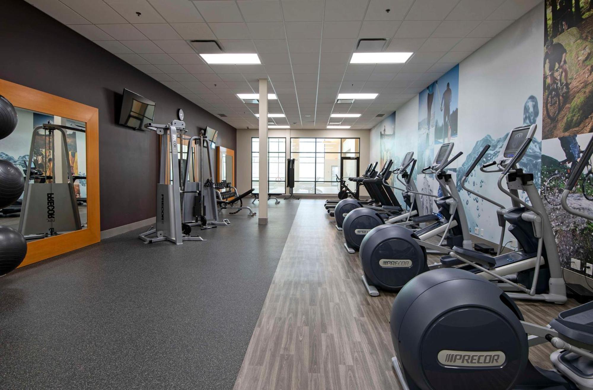 Doubletree By Hilton West Edmonton Hotel Ngoại thất bức ảnh